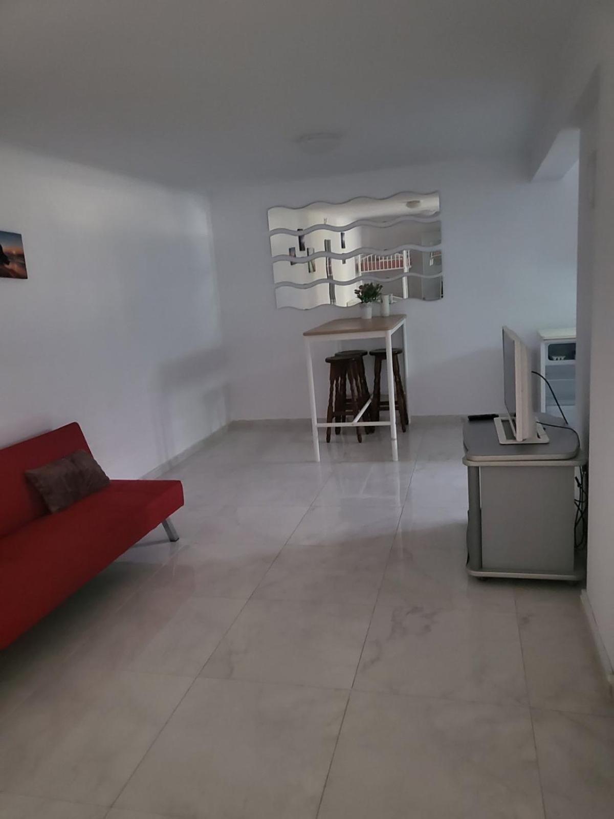 Villa Neyla Four Bedroom Coral Bay Beach Front エクステリア 写真